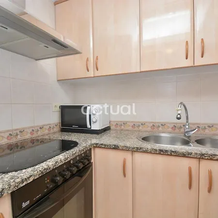 Apartment Catalunya B-5 *
